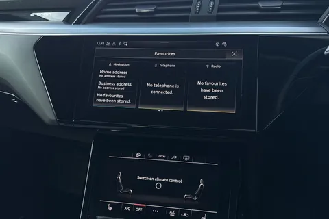 RK73MLV Audi Q8 e-tron Sport 55 e-tron quattro 300,00 kW Thumbnail #40