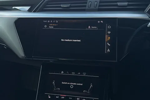 RK73MLV Audi Q8 e-tron Sport 55 e-tron quattro 300,00 kW Thumbnail #43