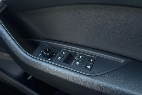 RK73MLV Audi Q8 e-tron Sport 55 e-tron quattro 300,00 kW Thumbnail #56