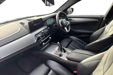 PF67PBO BMW 5 Series 3.0 530d M Sport Auto xDrive Euro 6 (s/s) 4dr Thumbnail #9