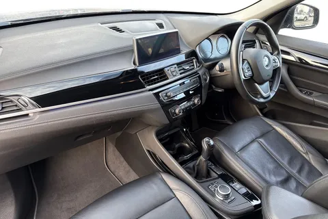 LB21FLH BMW X1 1.5 18i xLine sDrive Euro 6 (s/s) 5dr Thumbnail #14