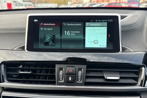 LB21FLH BMW X1 1.5 18i xLine sDrive Euro 6 (s/s) 5dr Thumbnail #16