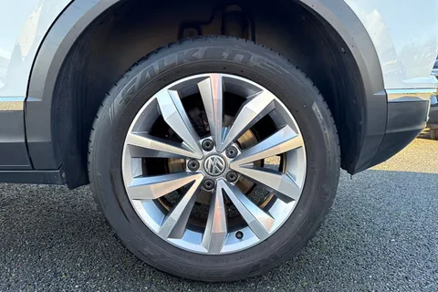 ML18OFZ Volkswagen T-Roc 1.5 TSI EVO Design Euro 6 (s/s) 5dr Thumbnail #24