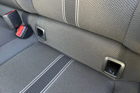 ML18OFZ Volkswagen T-Roc 1.5 TSI EVO Design Euro 6 (s/s) 5dr Thumbnail #32