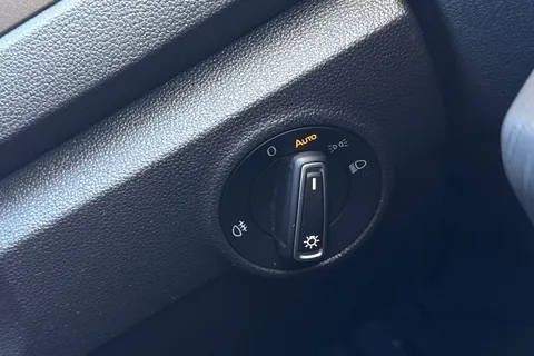 ML18OFZ Volkswagen T-Roc 1.5 TSI EVO Design Euro 6 (s/s) 5dr Thumbnail #41