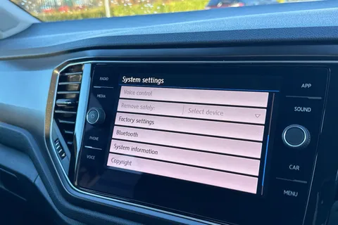 ML18OFZ Volkswagen T-Roc 1.5 TSI EVO Design Euro 6 (s/s) 5dr Thumbnail #51