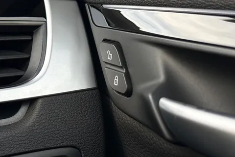 LB21FLH BMW X1 1.5 18i xLine sDrive Euro 6 (s/s) 5dr Thumbnail #46