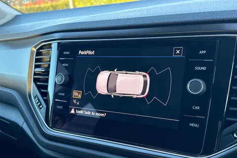 ML18OFZ Volkswagen T-Roc 1.5 TSI EVO Design Euro 6 (s/s) 5dr Thumbnail #52