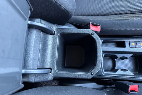 ML18OFZ Volkswagen T-Roc 1.5 TSI EVO Design Euro 6 (s/s) 5dr Thumbnail #59