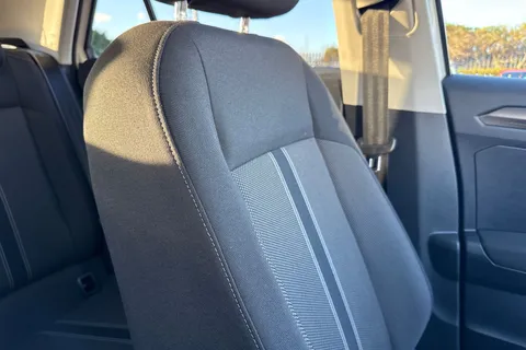 ML18OFZ Volkswagen T-Roc 1.5 TSI EVO Design Euro 6 (s/s) 5dr Thumbnail #60