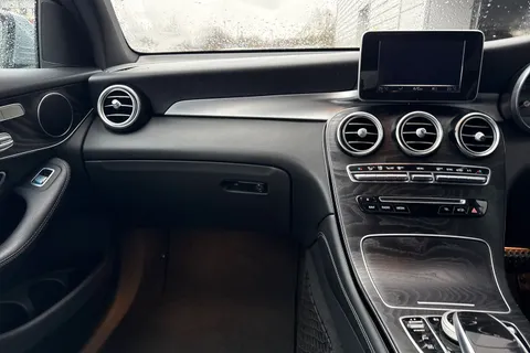 YT66MBO Mercedes-Benz Glc GLC 250d 4Matic AMG Line Premium 5dr 9G-Tronic Thumbnail #20