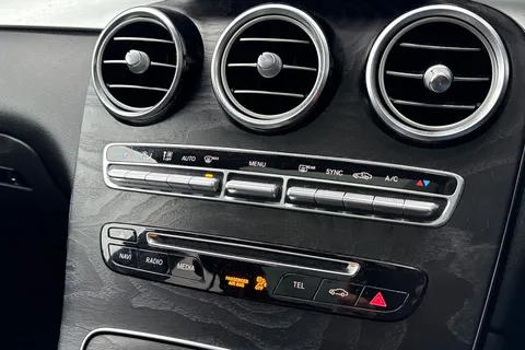 YT66MBO Mercedes-Benz Glc GLC 250d 4Matic AMG Line Premium 5dr 9G-Tronic Thumbnail #22