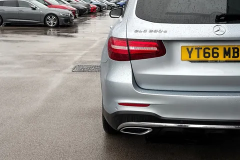YT66MBO Mercedes-Benz Glc GLC 250d 4Matic AMG Line Premium 5dr 9G-Tronic Thumbnail #25