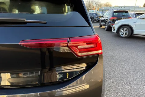 FH71KJX Volkswagen ID.3 150kW Family Pro Performance 58kWh 5dr Auto Thumbnail #26