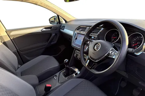 MT69PNO Volkswagen Tiguan 1.5 TSI EVO Match Euro 6 (s/s) 5dr Thumbnail #14