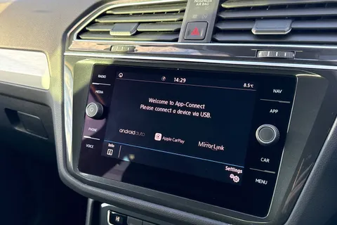 MT69PNO Volkswagen Tiguan 1.5 TSI EVO Match Euro 6 (s/s) 5dr Thumbnail #51