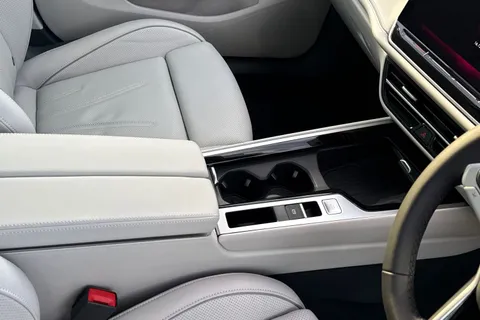 MJ75JTV Volkswagen Passat 1.5 TSI eHybrid 272 Elegance 5dr DSG **TOW BAR + LEATHER INTERIOR + 19' LEE Thumbnail #22