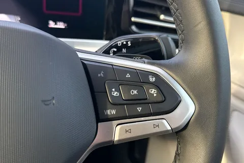 MJ75JTV Volkswagen Passat 1.5 TSI eHybrid 272 Elegance 5dr DSG **TOW BAR + LEATHER INTERIOR + 19' LEE Thumbnail #35