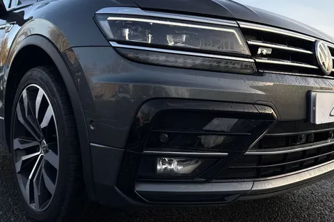 PE20PKF Volkswagen Tiguan 2.0 TSI R-Line Tech DSG 4Motion Euro 6 (s/s) 5dr Thumbnail #8