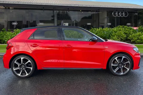 DN72RFL Audi A1 Black Edition 30 TFSI 110 PS 6-speed Thumbnail #4