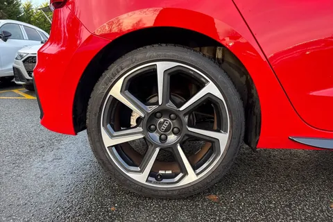 DN72RFL Audi A1 Black Edition 30 TFSI 110 PS 6-speed Thumbnail #13