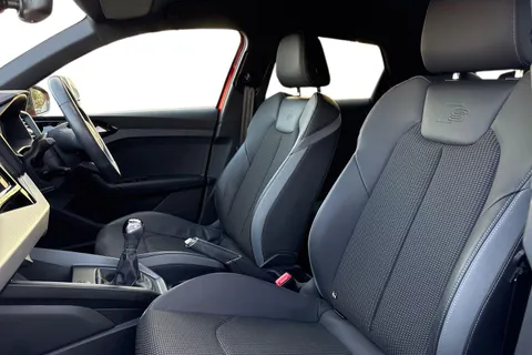 DN72RFL Audi A1 Black Edition 30 TFSI 110 PS 6-speed Thumbnail #16