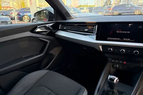 DN72RFL Audi A1 Black Edition 30 TFSI 110 PS 6-speed Thumbnail #20