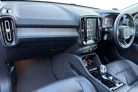 BK70HDG Volvo Xc40 2.0 B4 MHEV Inscription Auto Euro 6 (s/s) 5dr Thumbnail #16