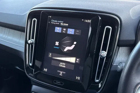 BK70HDG Volvo Xc40 2.0 B4 MHEV Inscription Auto Euro 6 (s/s) 5dr Thumbnail #23