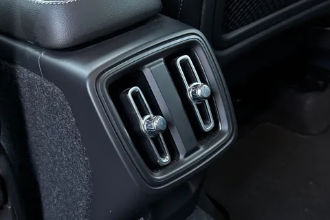 BK70HDG Volvo Xc40 2.0 B4 MHEV Inscription Auto Euro 6 (s/s) 5dr Thumbnail #33