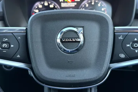 BK70HDG Volvo Xc40 2.0 B4 MHEV Inscription Auto Euro 6 (s/s) 5dr Thumbnail #39