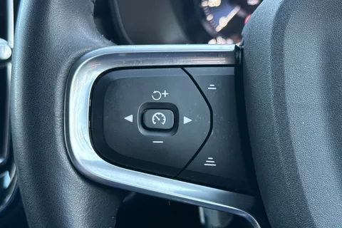 BK70HDG Volvo Xc40 2.0 B4 MHEV Inscription Auto Euro 6 (s/s) 5dr Thumbnail #40