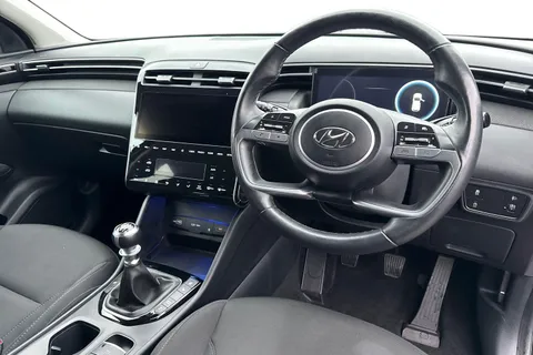 DG71EYL Hyundai Tucson 1.6 TGDi Premium 5dr 2WD Thumbnail #18