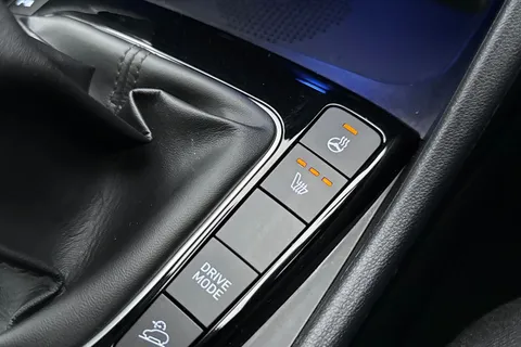 DG71EYL Hyundai Tucson 1.6 TGDi Premium 5dr 2WD Thumbnail #41