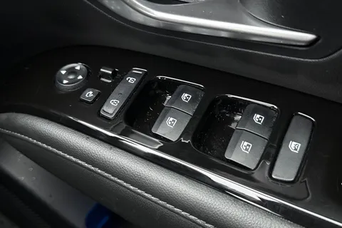 DG71EYL Hyundai Tucson 1.6 TGDi Premium 5dr 2WD Thumbnail #45