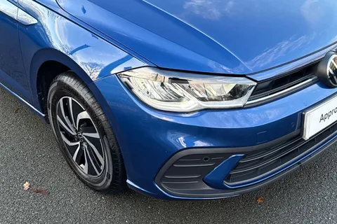 DG73JYV Volkswagen Polo 1.0 TSI Life 5dr | Parking Sensors | ACC Thumbnail #8