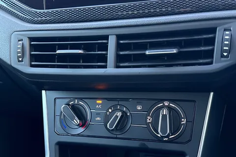 DG73JYV Volkswagen Polo 1.0 TSI Life 5dr | Parking Sensors | ACC Thumbnail #21