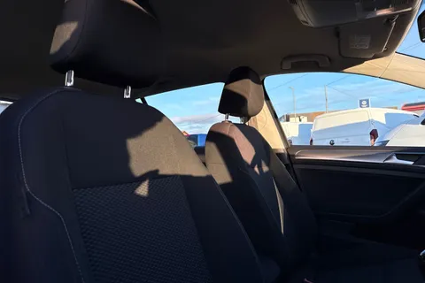 GF67JRX Volkswagen Golf 1.6 TDI S 5dr Thumbnail #24