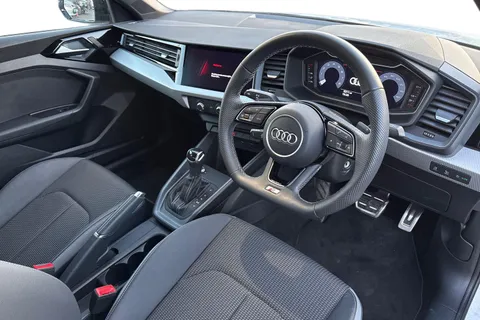 PN25JCZ Audi A1 Black Edition 25 TFSI 95 PS S tronic Thumbnail #7