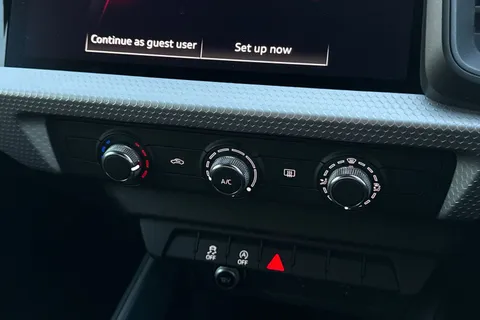 PN25JCZ Audi A1 Black Edition 25 TFSI 95 PS S tronic Thumbnail #18