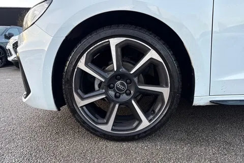 PN25JCZ Audi A1 Black Edition 25 TFSI 95 PS S tronic Thumbnail #23