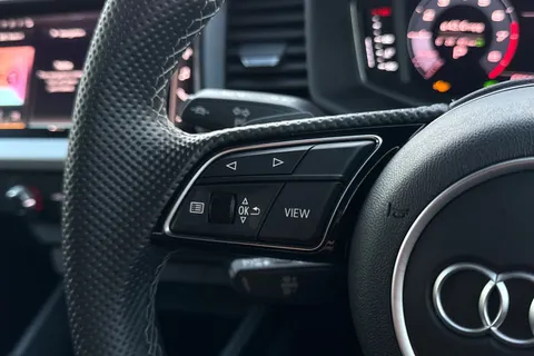 PN25JCZ Audi A1 Black Edition 25 TFSI 95 PS S tronic Thumbnail #31