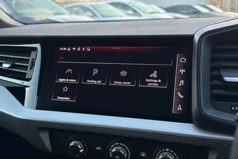 PN25JCZ Audi A1 Black Edition 25 TFSI 95 PS S tronic Thumbnail #40