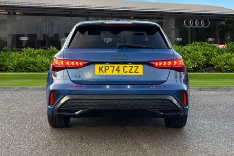 KP74CZZ Audi A3 Black Edition 40 TFSI e 204 PS S tronic Thumbnail #5