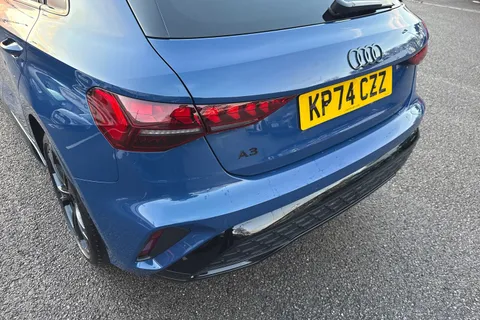 KP74CZZ Audi A3 Black Edition 40 TFSI e 204 PS S tronic Thumbnail #8