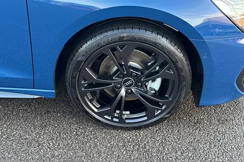 KP74CZZ Audi A3 Black Edition 40 TFSI e 204 PS S tronic Thumbnail #10