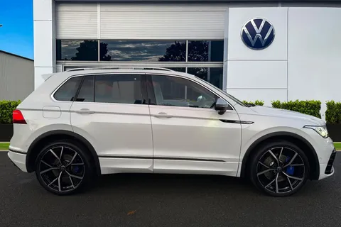 DF23CUH Volkswagen Tiguan 2.0 TSI 320 4Motion R 5dr DSG | Tow Bar | Pan Roof | IQ Lights Thumbnail #3
