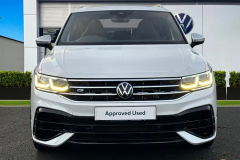 DF23CUH Volkswagen Tiguan 2.0 TSI 320 4Motion R 5dr DSG | Tow Bar | Pan Roof | IQ Lights Thumbnail #5