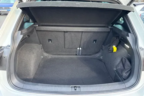 DF23CUH Volkswagen Tiguan 2.0 TSI 320 4Motion R 5dr DSG | Tow Bar | Pan Roof | IQ Lights Thumbnail #6