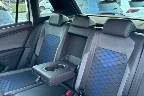 DF23CUH Volkswagen Tiguan 2.0 TSI 320 4Motion R 5dr DSG | Tow Bar | Pan Roof | IQ Lights Thumbnail #18